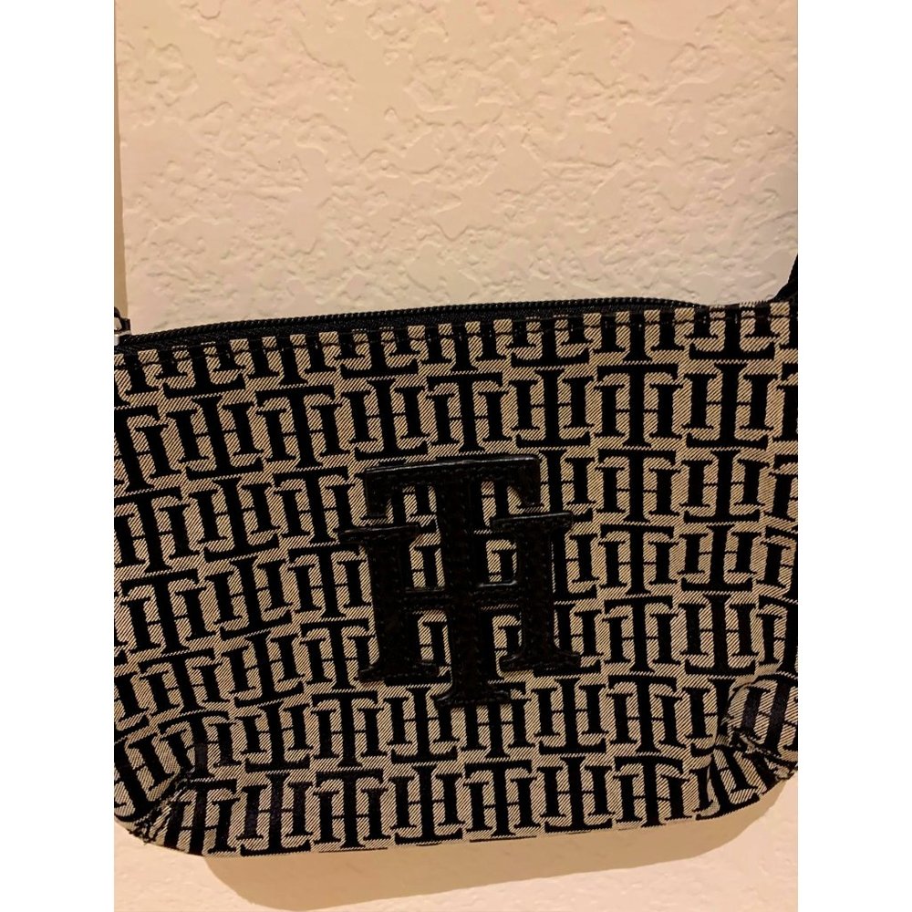 Tommy Hilfiger crossbody purse